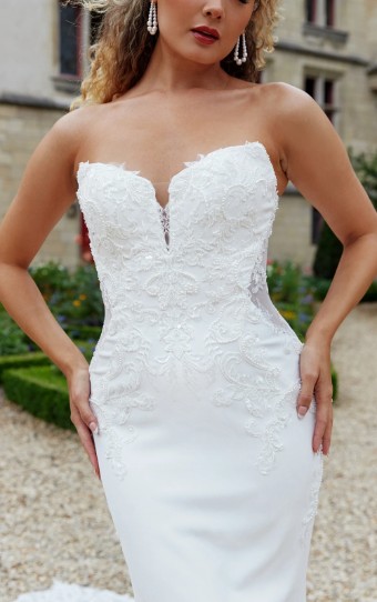Essense of Australia Style #D3853 #5 Ivory thumbnail