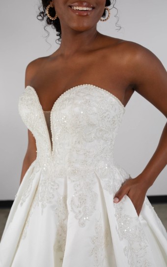 Essense of Australia Style #D3977 #1 Ivory thumbnail