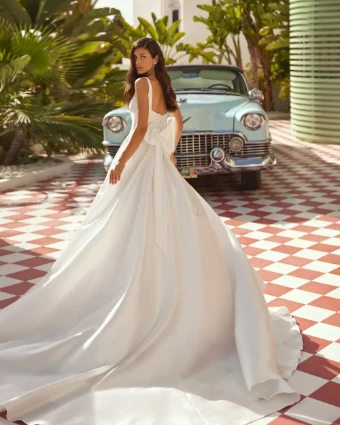 Luna Novias Style #Julee #1 thumbnail