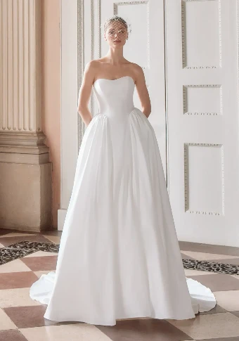 Ellis Bridals Style #Darcy #2 thumbnail